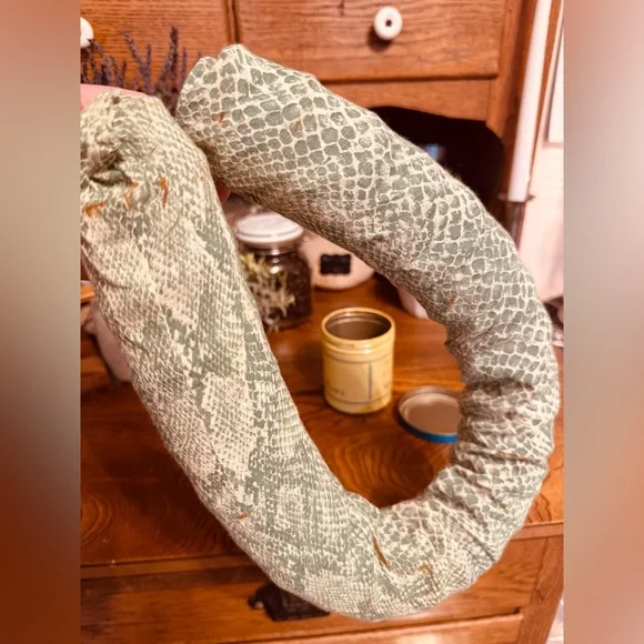 VTG Pop Out Snake in a Can “Adams' Fine Marshmallows” Tin Container & 30” Snake - Picture 3 of 9